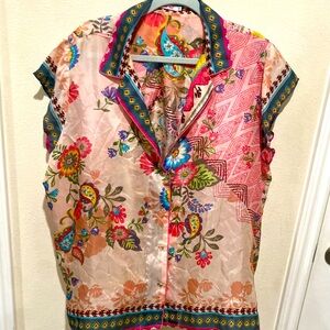 🌹Johnny Was Amazing Colorful Designs Size XL Summer Vacation Ready Top!